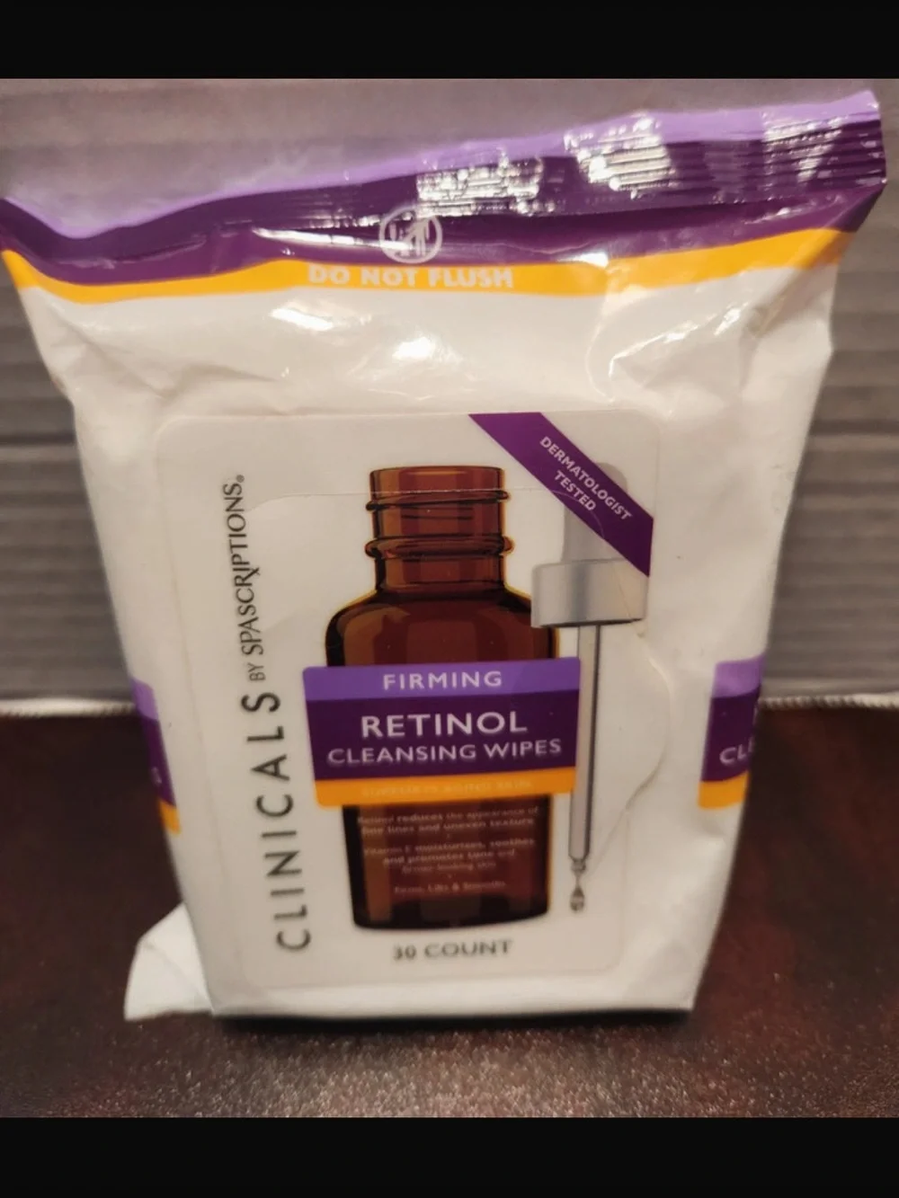 CLINICALS Firming Retinol Cleansing Wipes - White/Purple